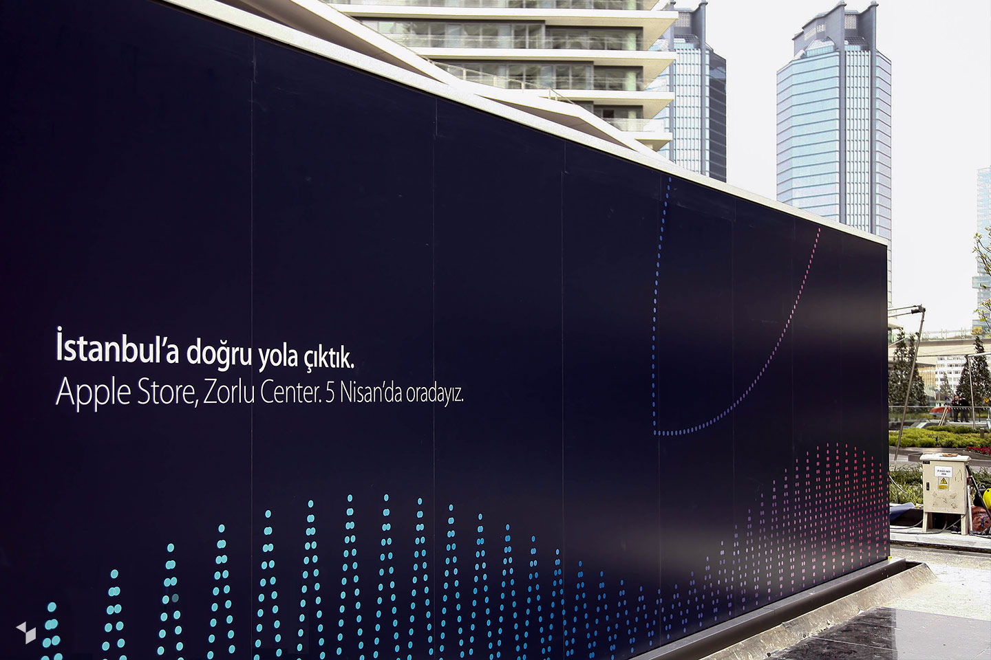 Apple Zorlu Center in Istanbul (Türkei) eröffnete am 05. April 2014