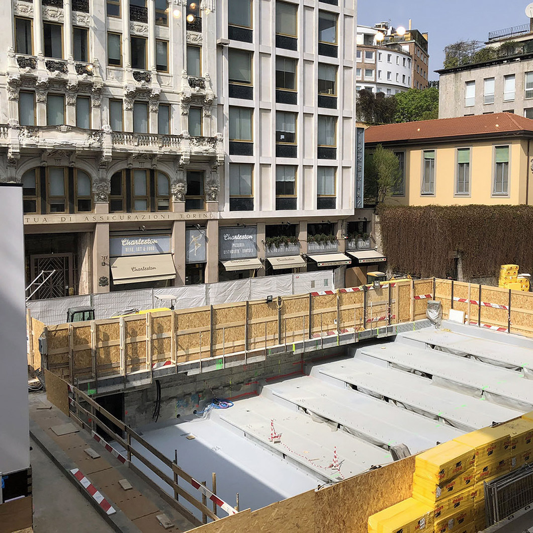 Baustellenkaleidoskop: Apple Piazza Liberty in Mailand (Italien)